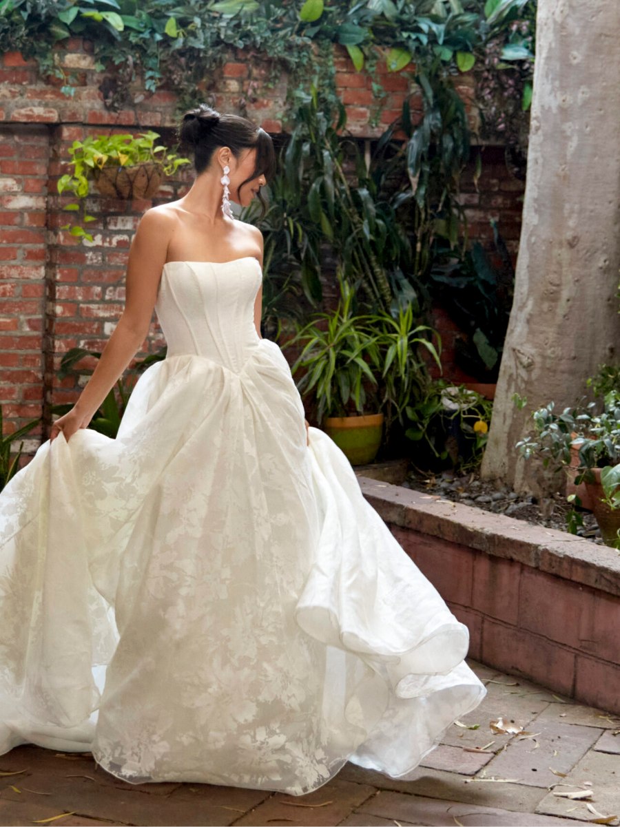 Essense of Australia D4158