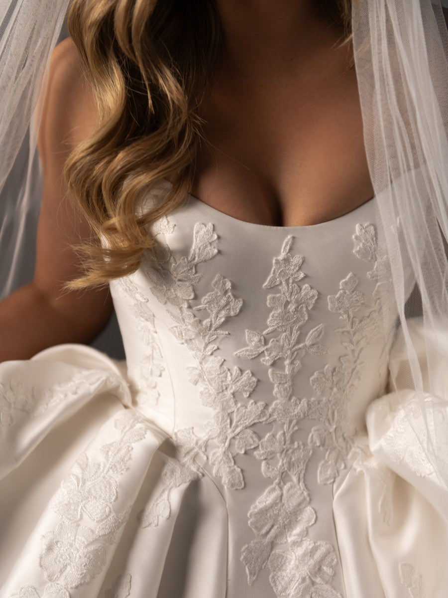 Essense of Australia D4265 3